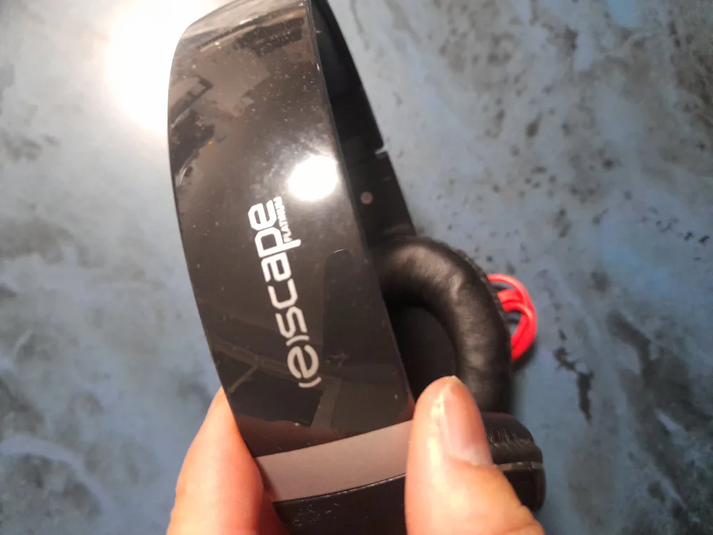 eScape Platinum Over-Ear Headphones #Freecycle image indicator(3)