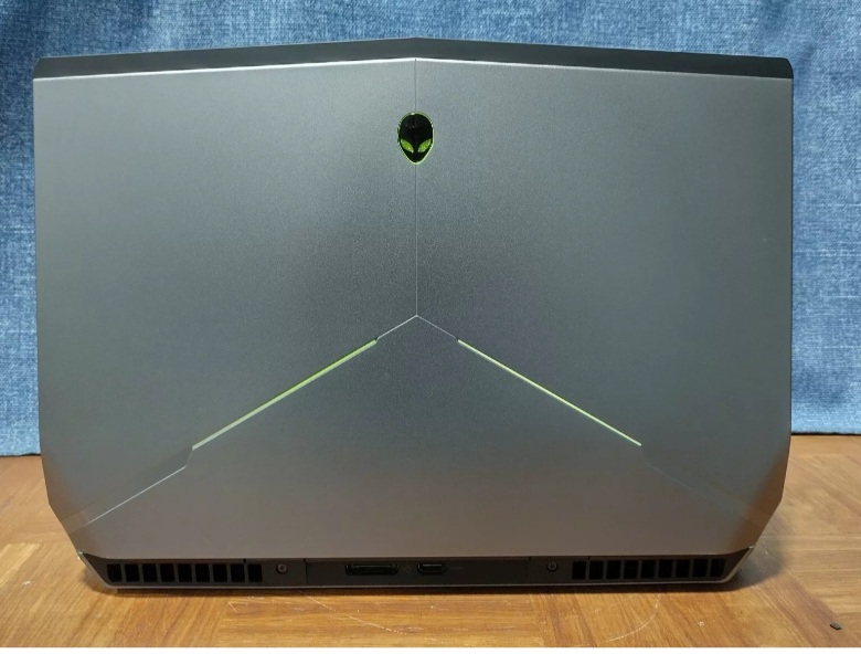 Alienware 15 R2 UHD 2.6GHz i7-6700HQ 16GB RAM 1TB SSD  GTX 970M - photo 3