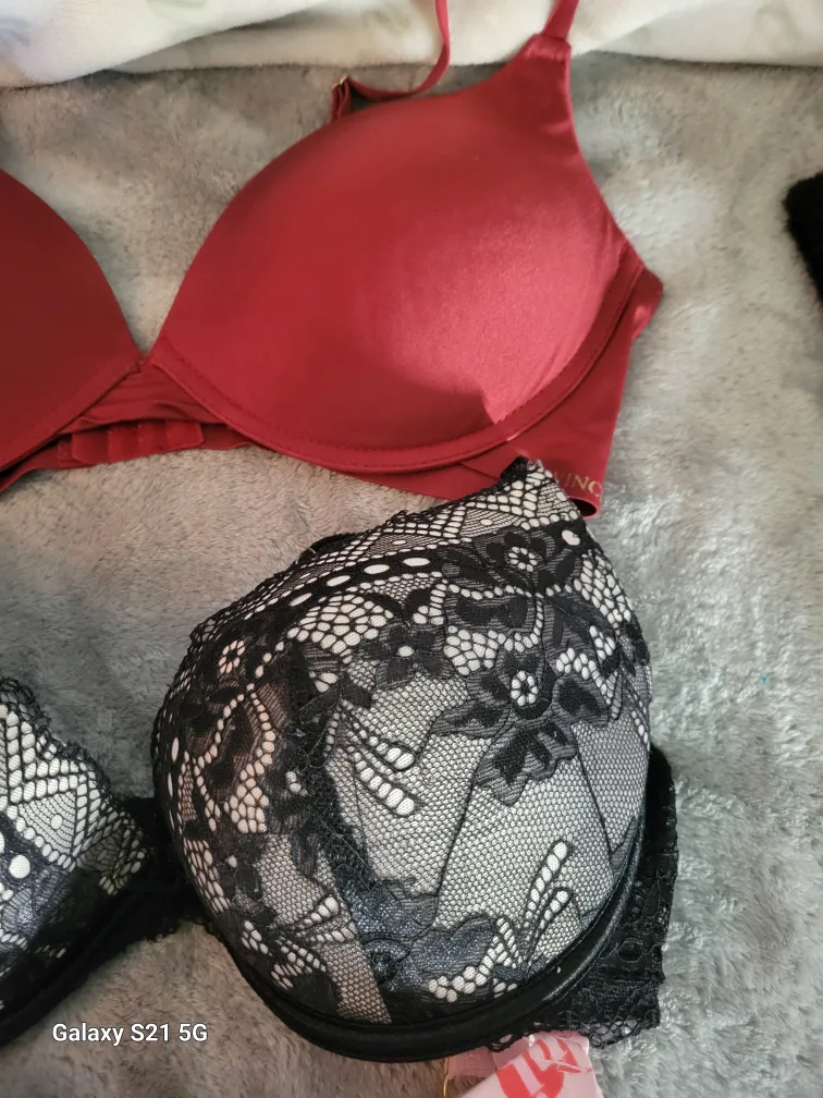 3 Piece Bundle  Bra Set. Size 38 C image indicator(4)