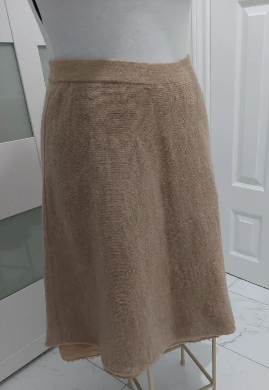 Women's Alpaca and Merino Wool Blend A-line Skirt image indicator(2)