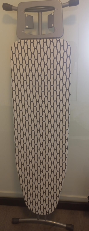 Ironing Board with Honeycomb Pattern Cover