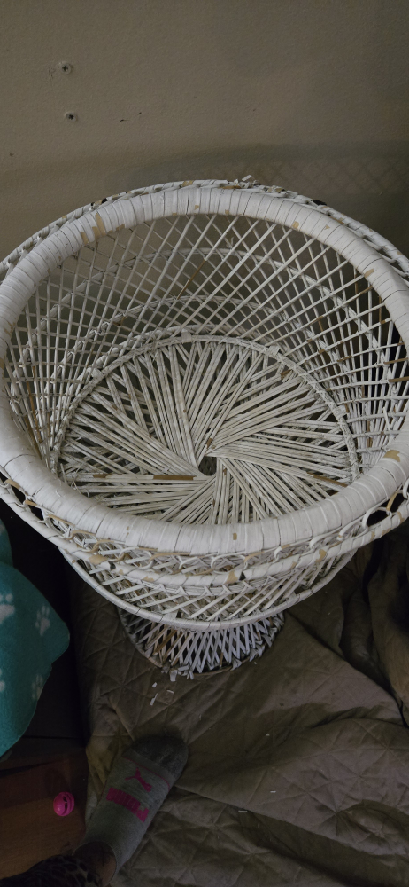 Vintage White Wicker Plant Stand
