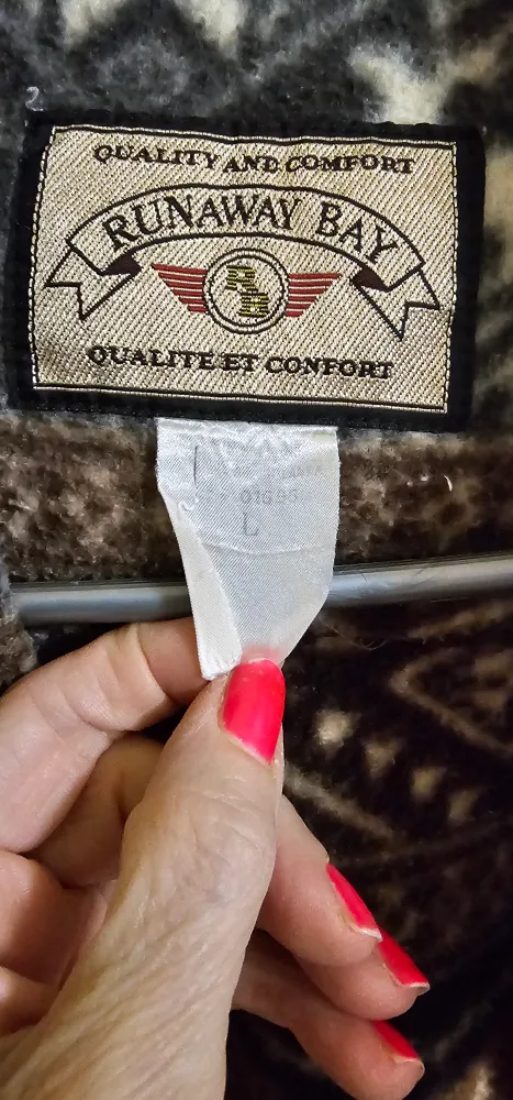 Runaway Bay Fleece Jacket - Size Large image indicator(2)