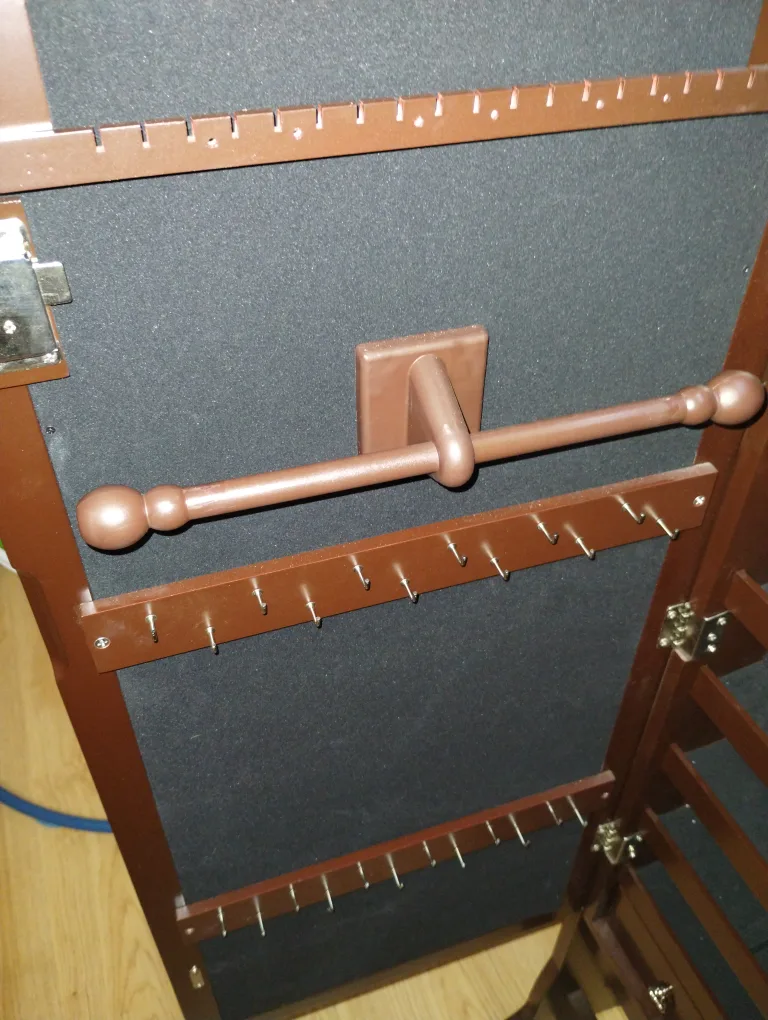 Full-Length Mirrored Jewellery Armoire image indicator(7)