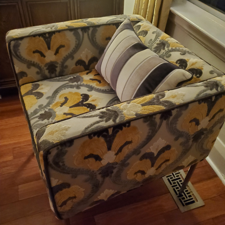 gorgeous velvet bucket chair - photo 2