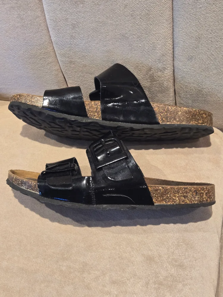 Black Patent Leather Double Buckle Sandals image indicator(2)