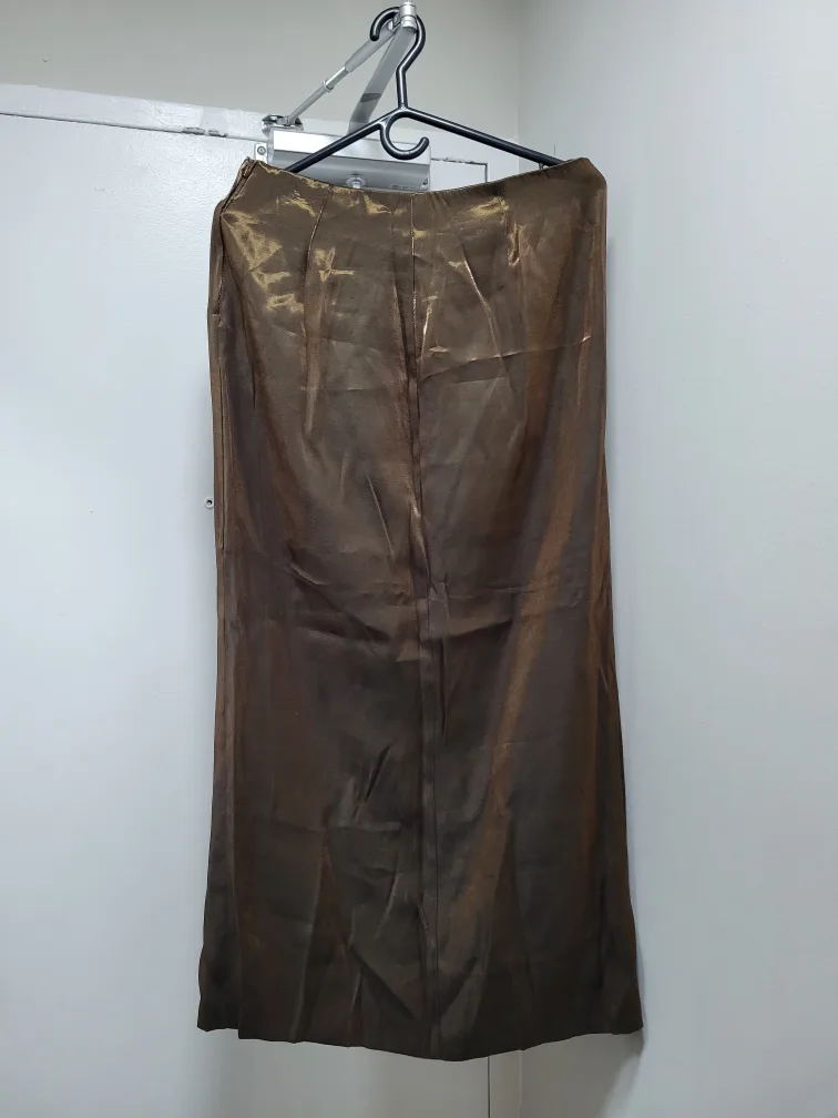 Reitmans Bronze Metallic Maxi Skirt image indicator(2)