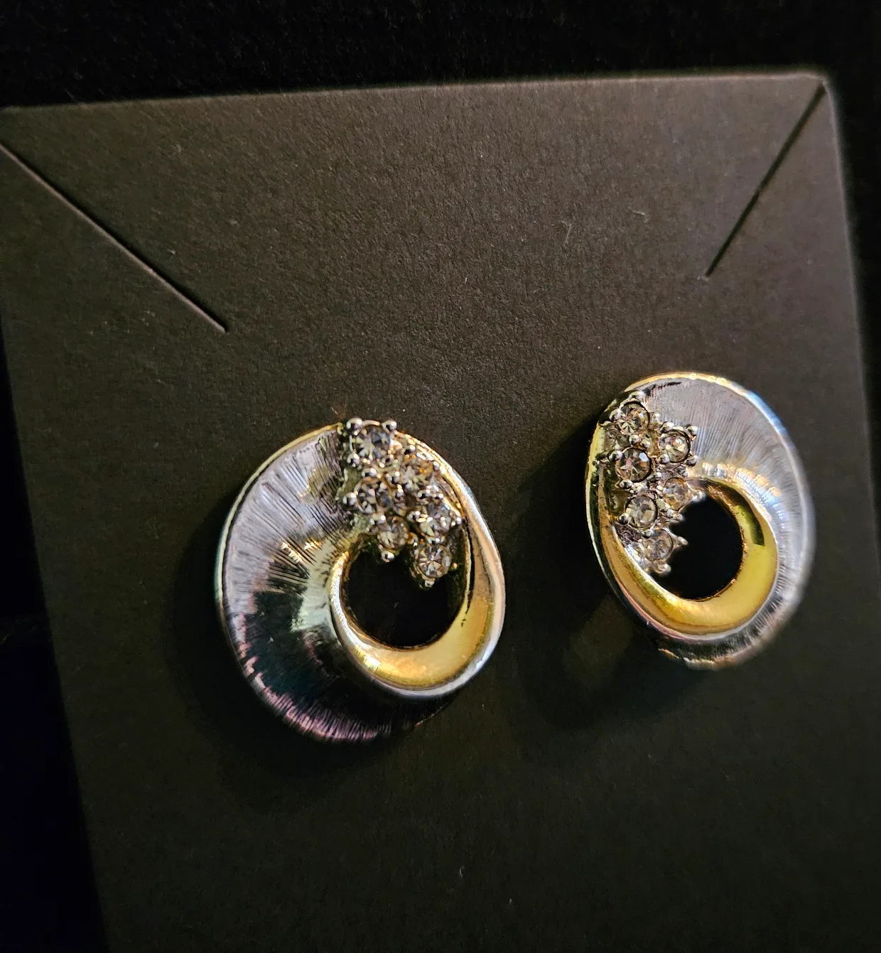 Stunning Vintage Gold and Silver Tone Rhinestone Earrings image indicator(4)