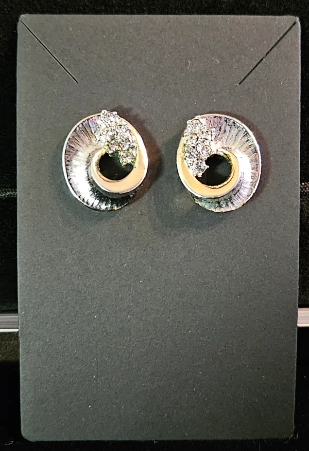 Stunning Vintage Gold and Silver Tone Rhinestone Earrings image indicator(8)