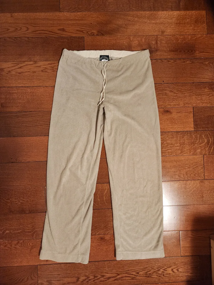 Roots Loungewear image indicator(4)