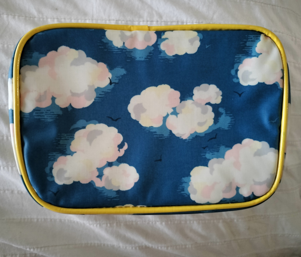 Cath Kidston Insulated Lunch Bag - Clouds Print - photo 2