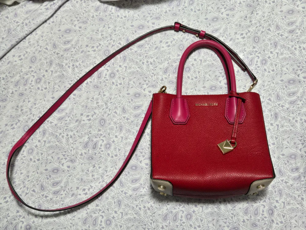Michael Kors Red Leather Mercer Gallery Bag image indicator(2)