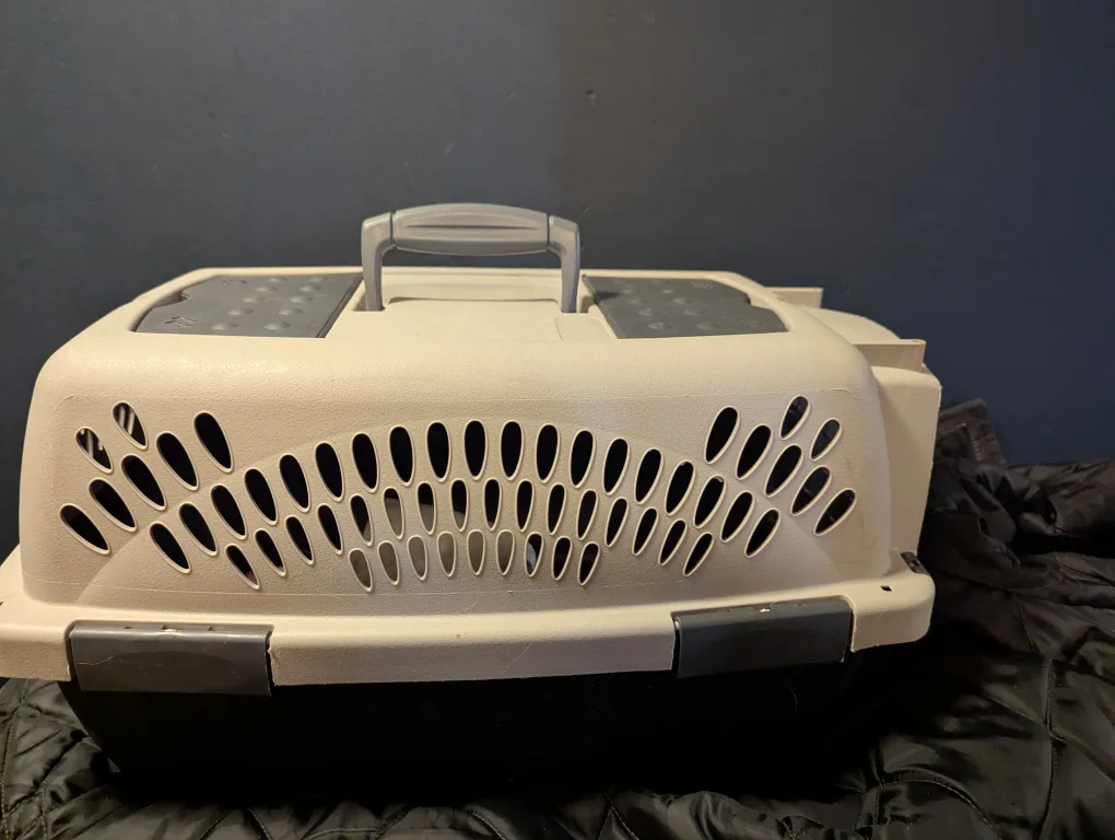 small pet carrier image indicator(2)