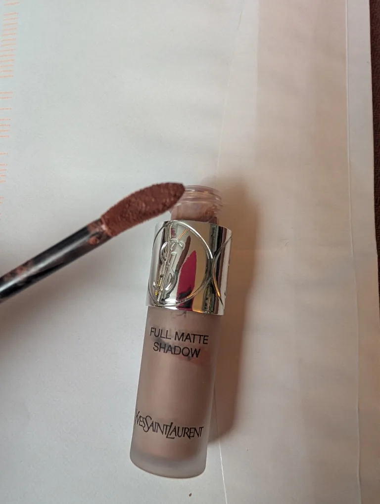 Yves Saint Laurent Full Matte Shadow 8 image indicator(4)