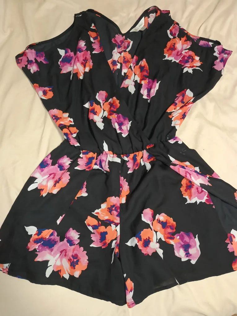 Floral Print Romper image indicator(2)