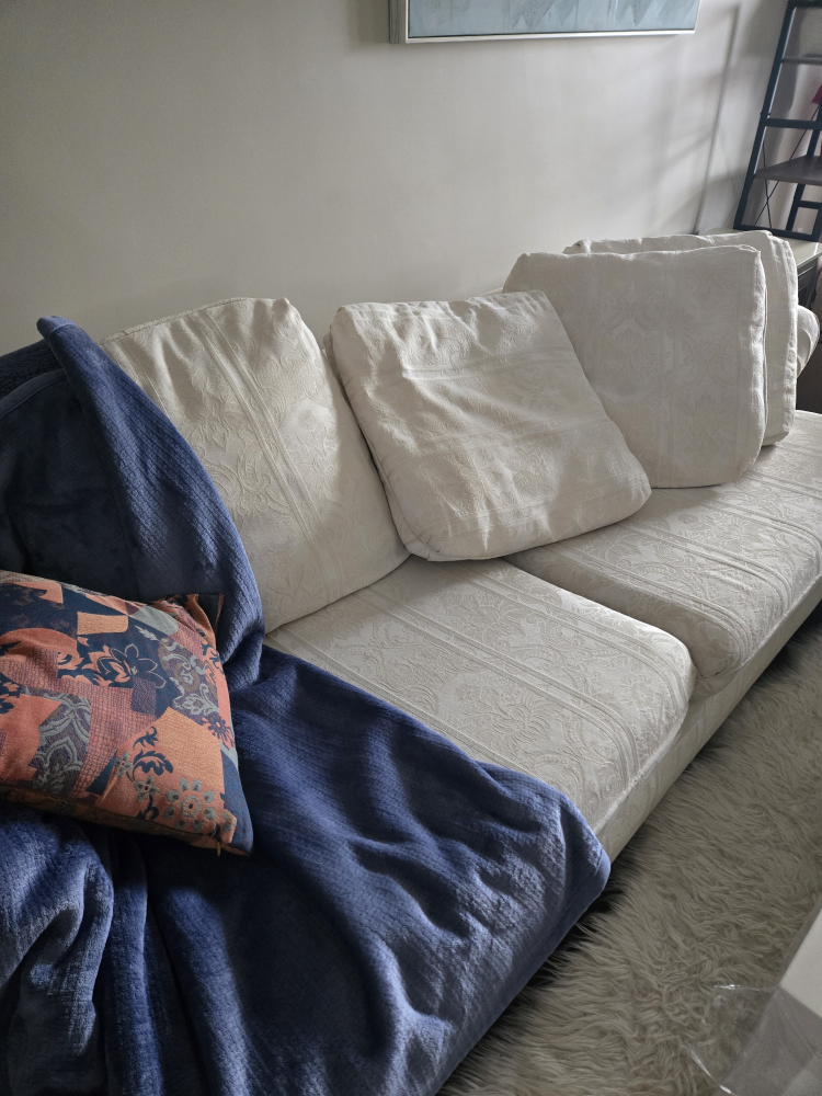 Cream-coloured Sofa and Ottoman Set - photo 2