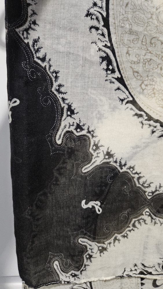 Black and White Patterned Scarf - photo 2
