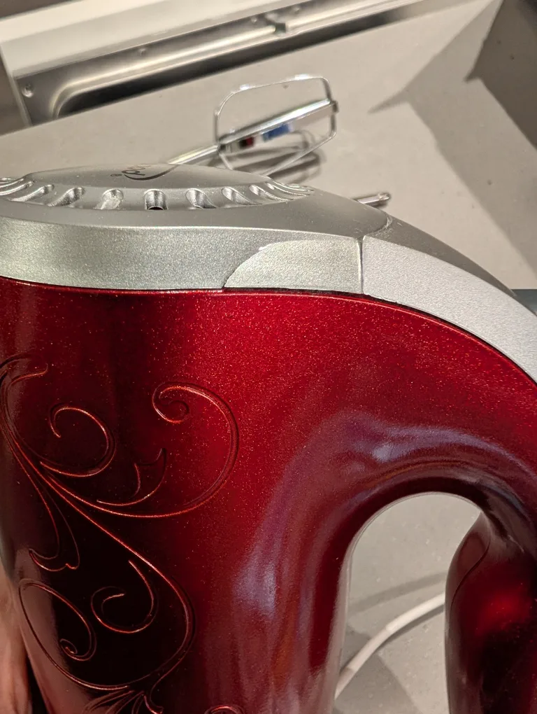 Brentwood Hand Mixer - Red image indicator(4)