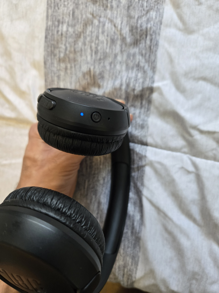 JBL Tune 510BT Wireless On-Ear Headphones - photo 4