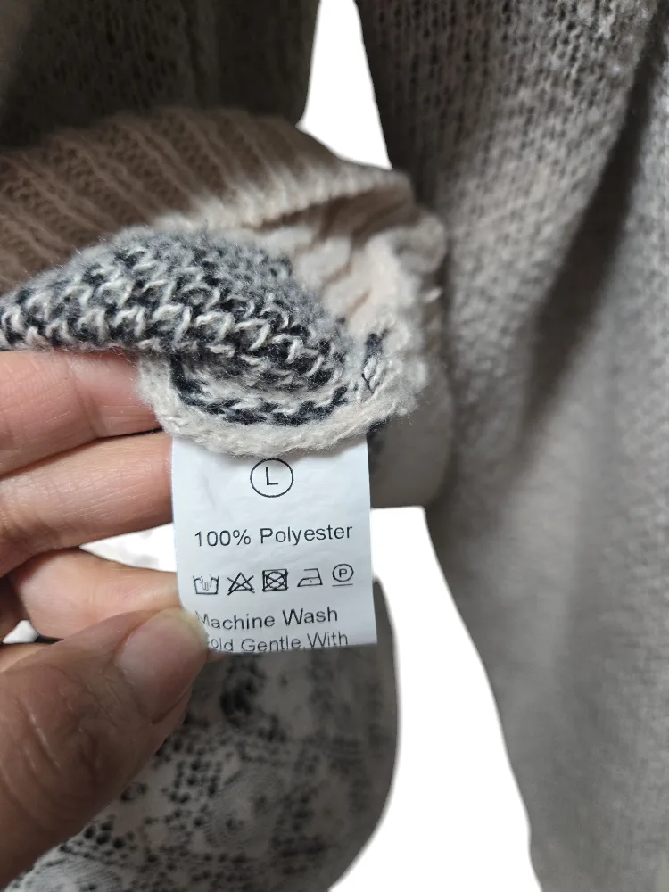 Two-Tone mock neck Knit Sweater image indicator(3)