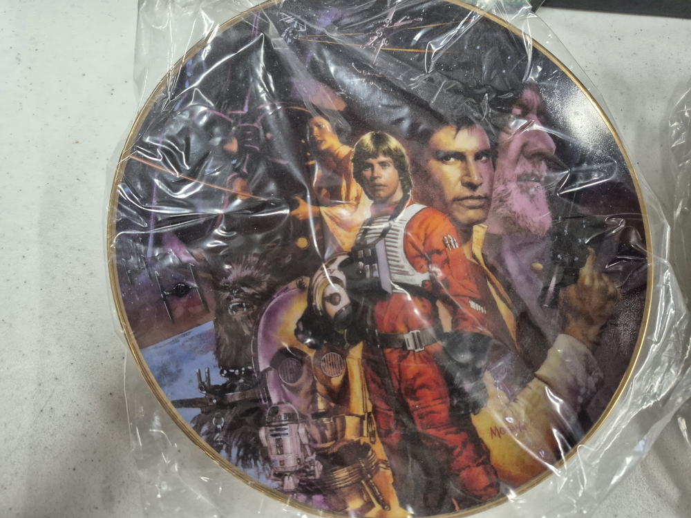 Star Wars Collector Plates Set of Four - photo 3