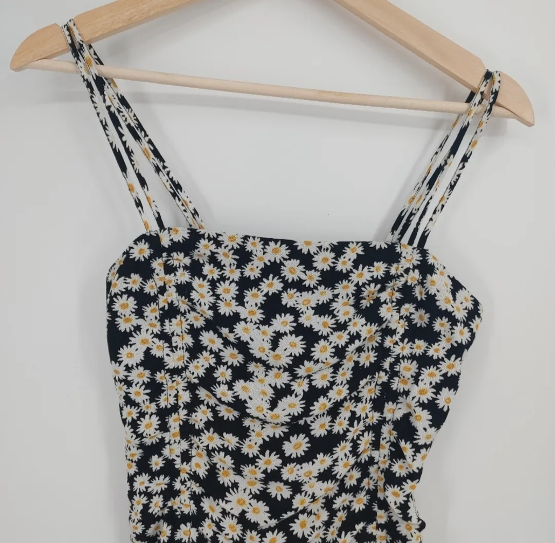 Adorable Daisy Print Mini Dress (size small) image indicator(3)
