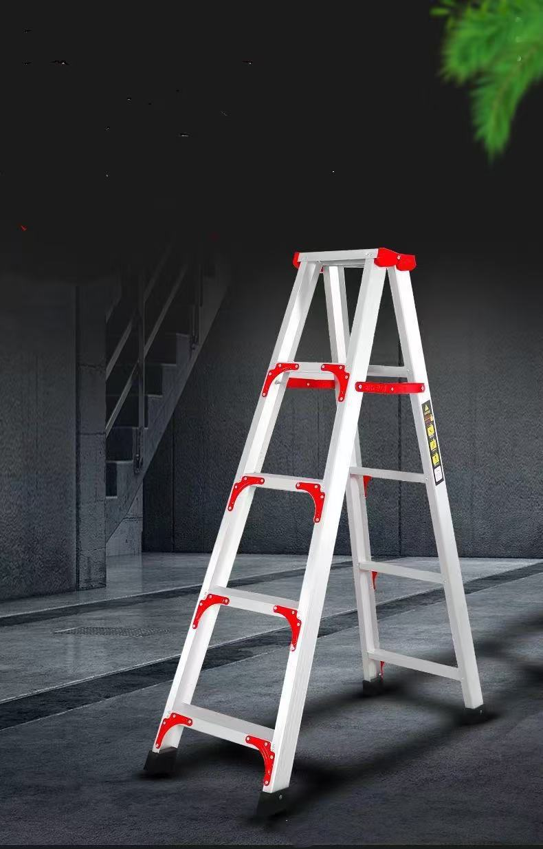 Aluminum Step Ladder