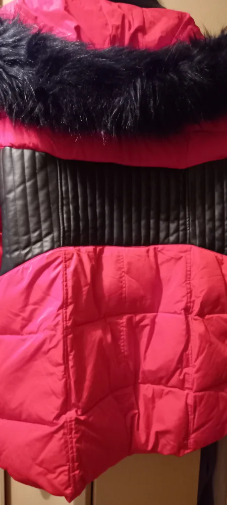 Red coat with Faux Fur Hood image indicator(4)