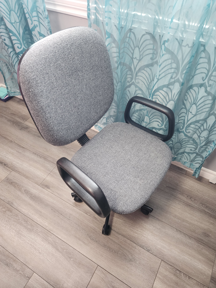 Grey Office Chair and computer table /desk - photo 2