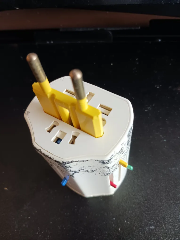 👉Handy International Travel electric plug Adaptor image indicator(4)