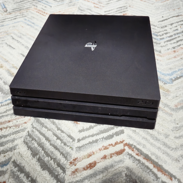 PS4 Pro Console with Controller - photo 2