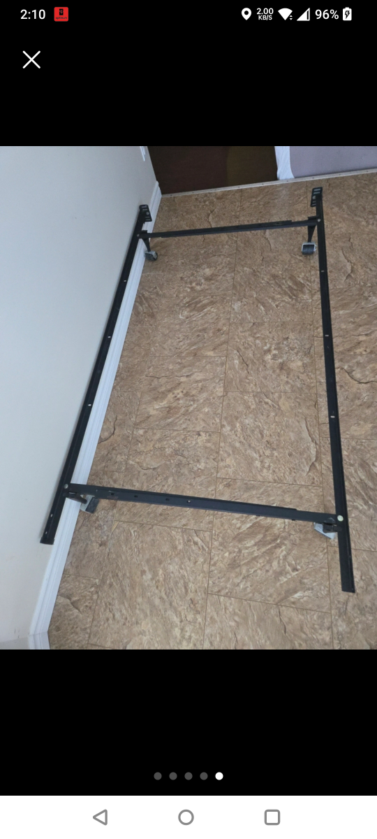 Metal bed frame - photo 2