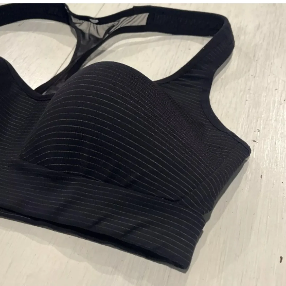 Lululemon Speed Up Bra - Black/Gold Stripe -Size 8 C/D Cup image indicator(8)