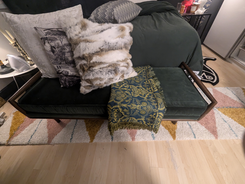 **** price drop*****Mid-Century Modern Velvet Bench - photo 4