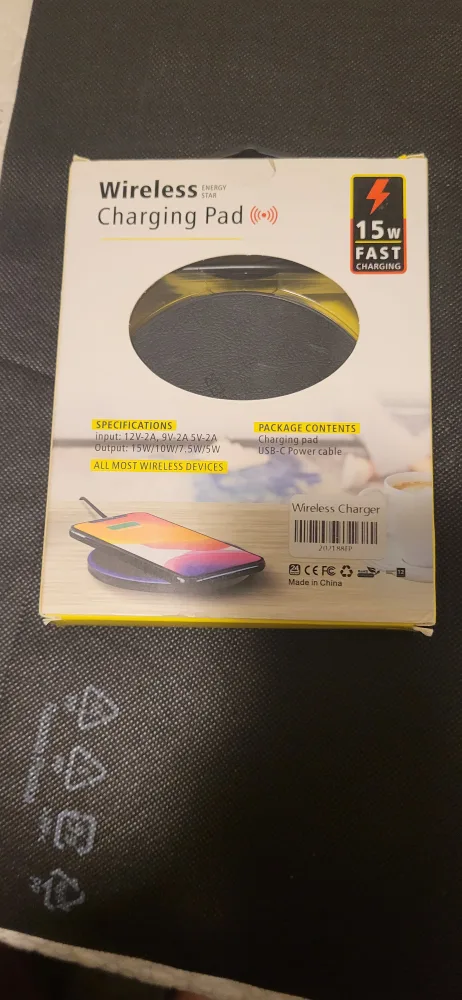 15W Fast Wireless Charging Pad thumbnail