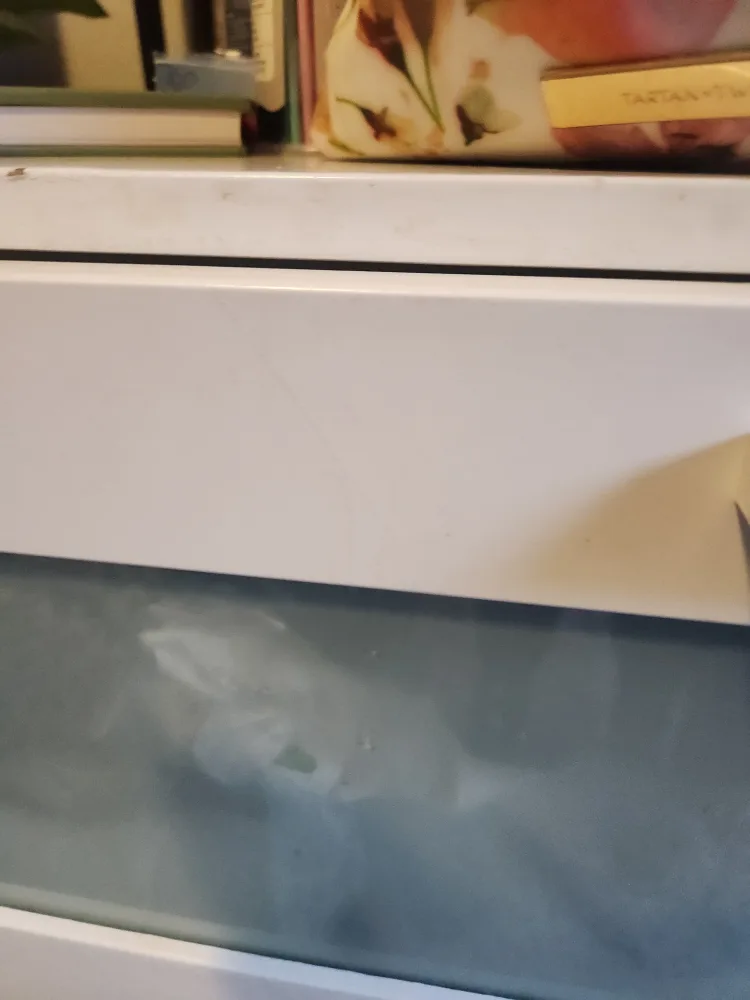 White IKEA MALM three-drawer dresser image indicator(2)