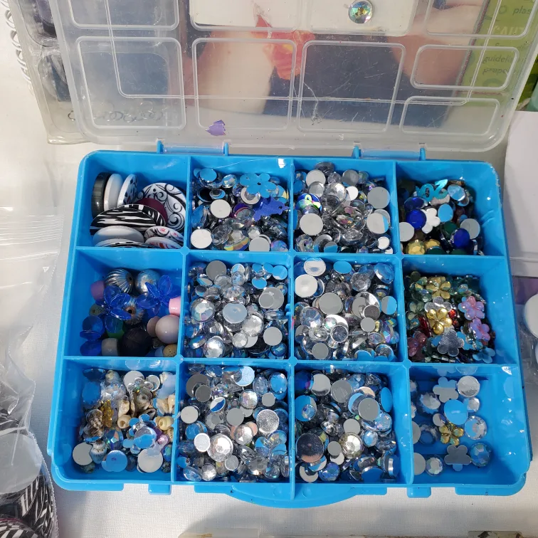 Jewelry and beads Craft Supplies Lot image indicator(3)