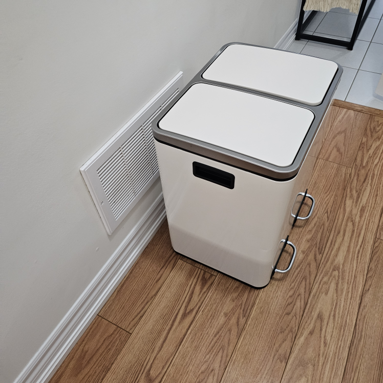 SONGMICS 2 x 4 Gallon Dual Compartment Trash Can - photo 4