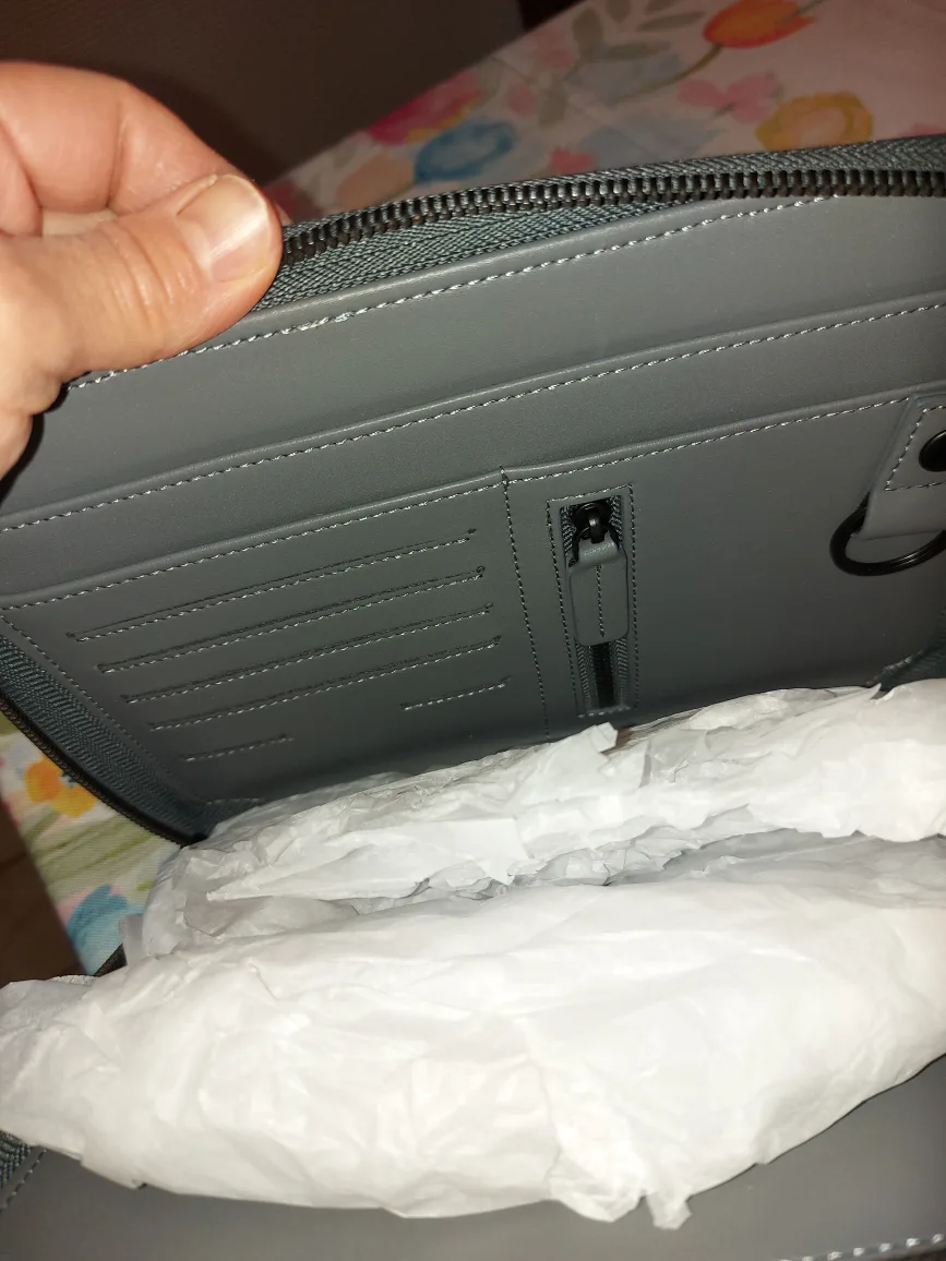 Wallets by Design Leather Zippered Wallet image indicator(3)