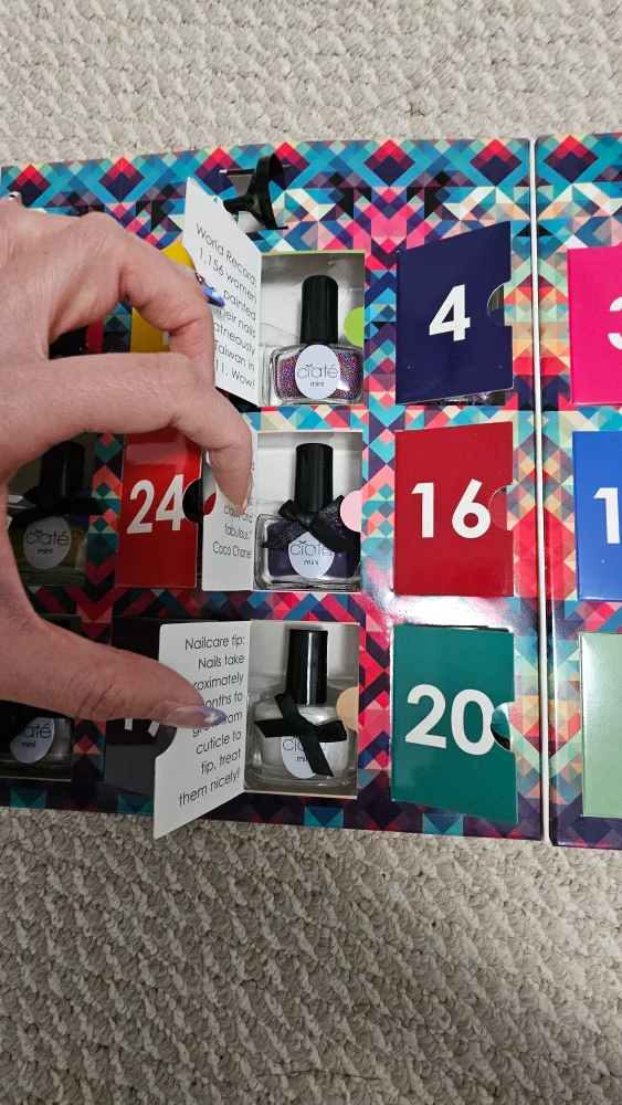 Sephora Ciaté Mini Mani Month Advent Calendar Nail Polish image indicator(5)