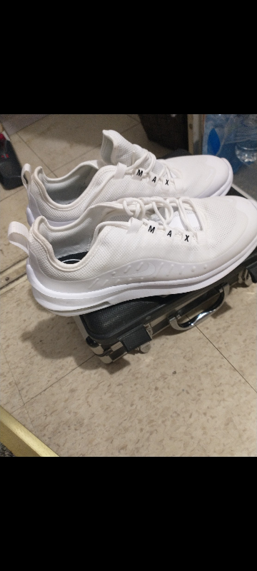 Nike Air Max Axis Women's Running Shoes - Size 7.5