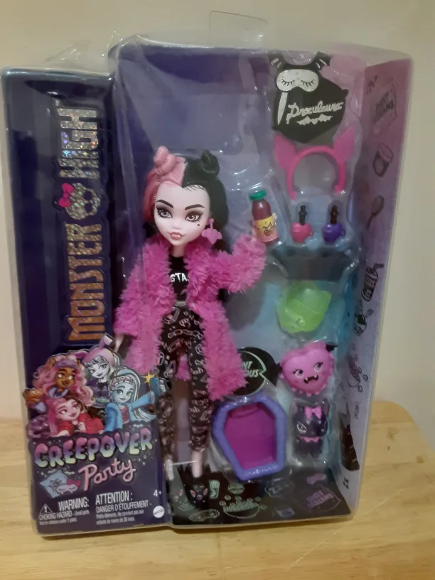 Monster High Draculaura  Doll Sleepover Creepover Party image indicator(5)