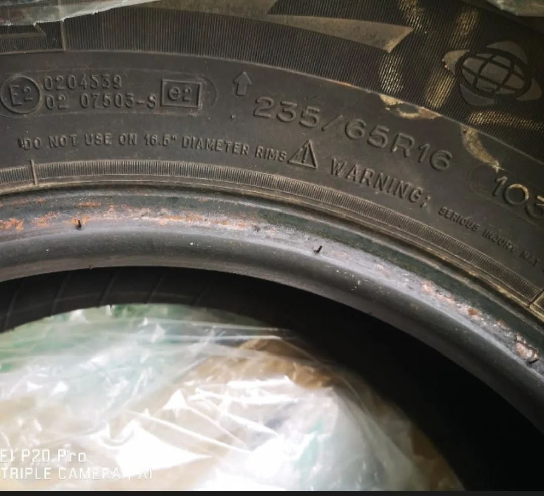 Winter Tires Michelin  Used 255/65R16 tires image indicator(9)