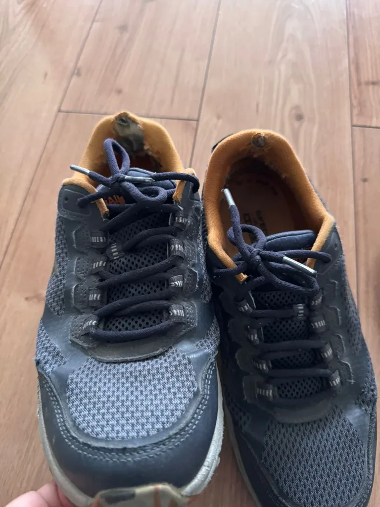 Men's shoes thumbnail