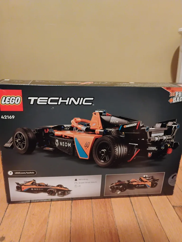 LEGO Technic McLaren Formula E Race Car 42169 image indicator(2)