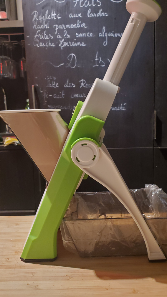 Starfrit Pump N' Slice Vegetable Slicer - photo 5