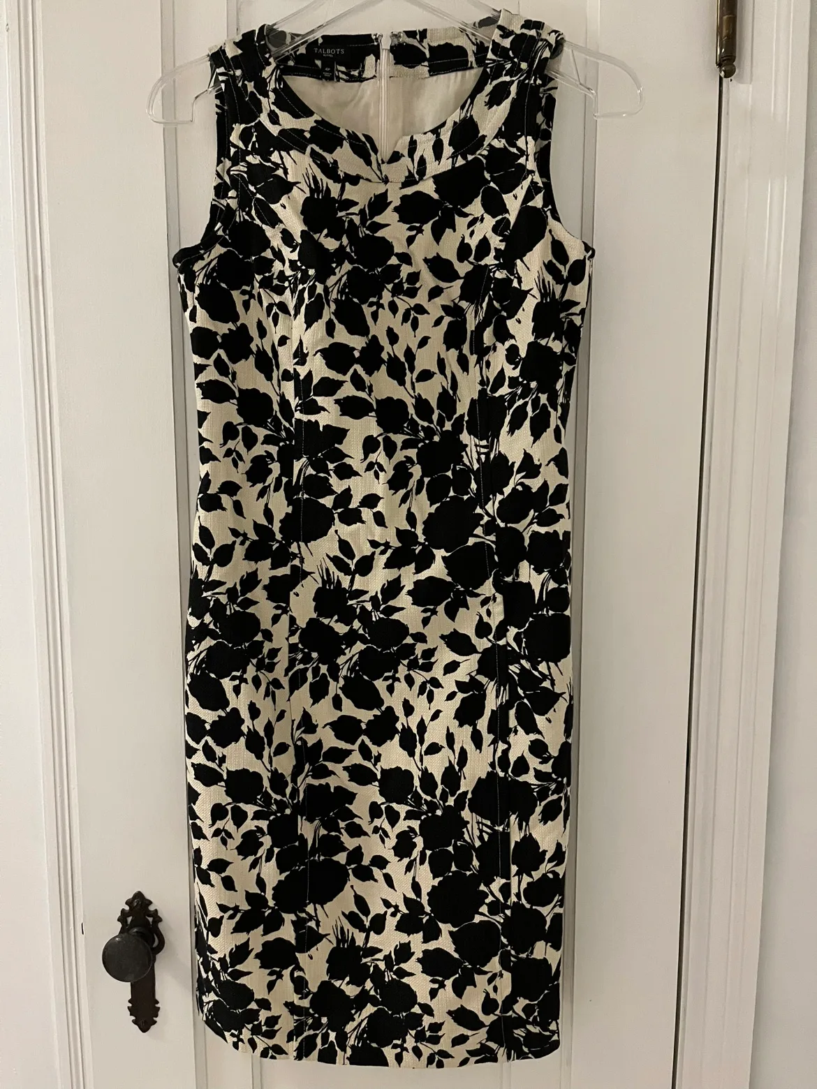 Black and White Floral Dress Talbot image indicator(3)