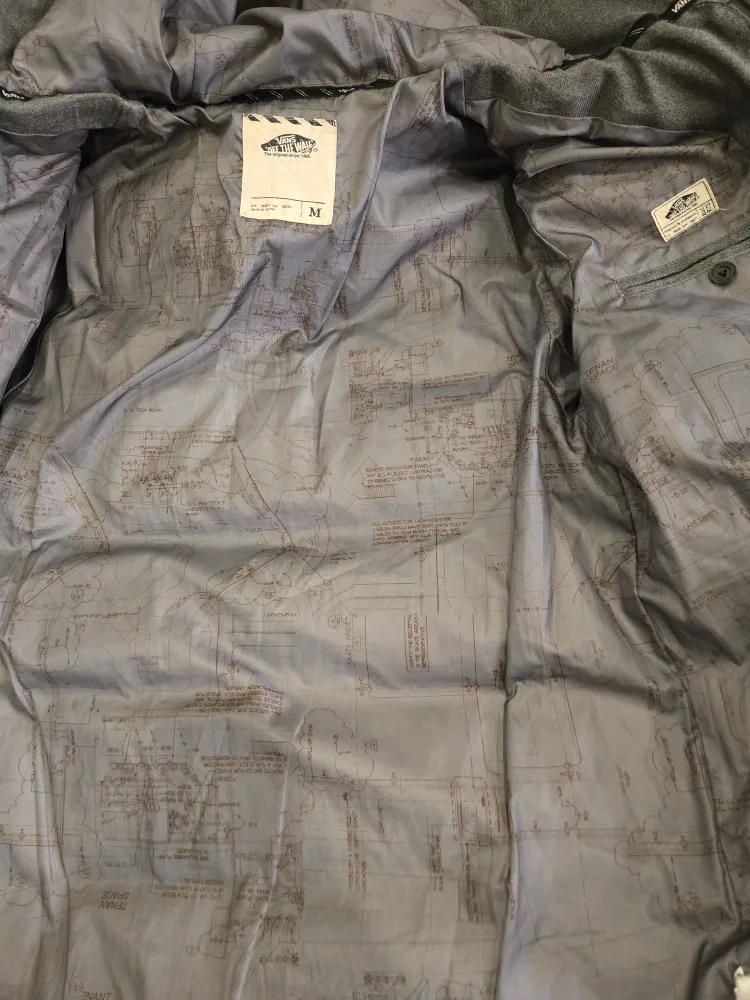Vans Off The Wall Mountain Edition Puffer Jacket - Size Medium image indicator(4)
