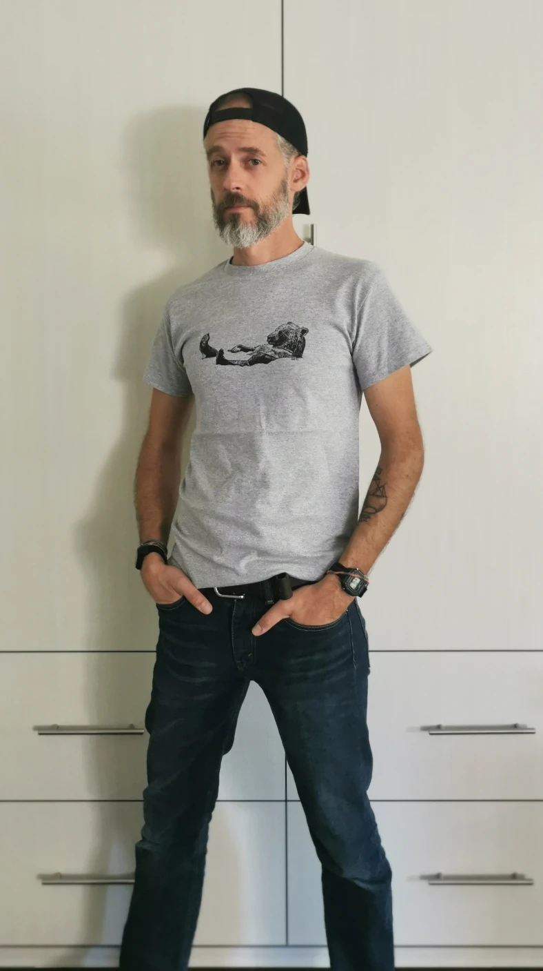 **Flash Sale!** T-shirt by local artist - photo 3