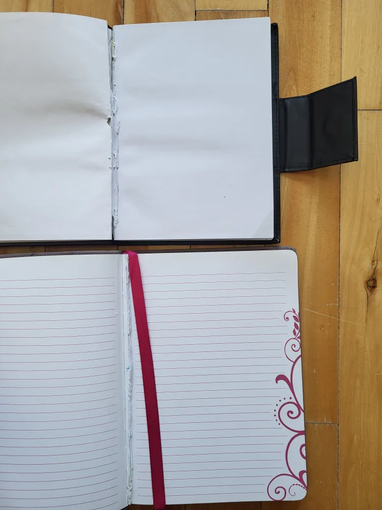 NEW Notebooks (+2 extra) image indicator(3)